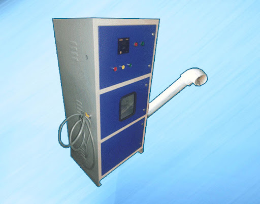 Foaming generator